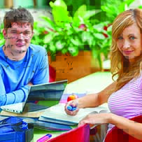 How College Kids Can Save When Dining Out