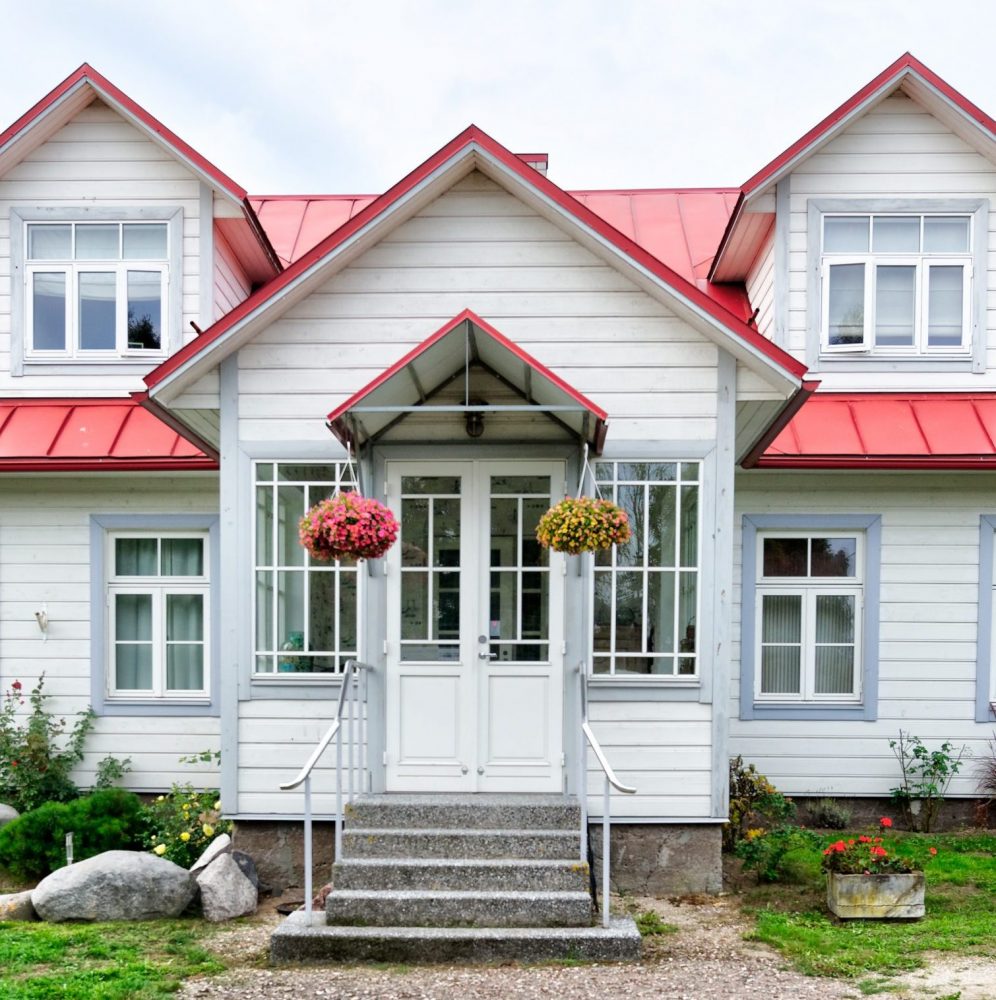 3 Home Exterior Projects That Combine Beauty and Performance